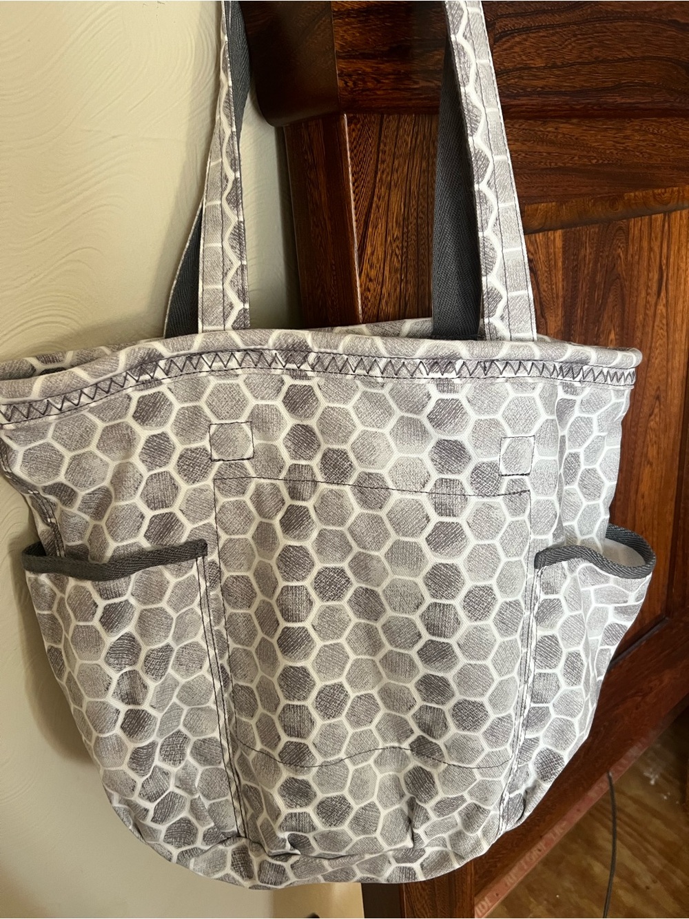 Thirty One Retro Metro 100% Cotton, Washable Gray/White Tote Bag, excellent cond - Picture 2 of 11